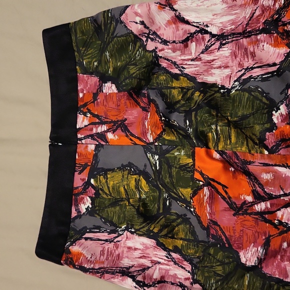 Trina Turk Pencil Skirt - Picture 6 of 7